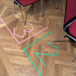 Das Kleben ist schön