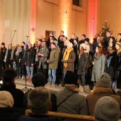 Der Musikwerk Pop-Chor beim Benefizkonzert "Stand With Ukraine" am 17.12.2022